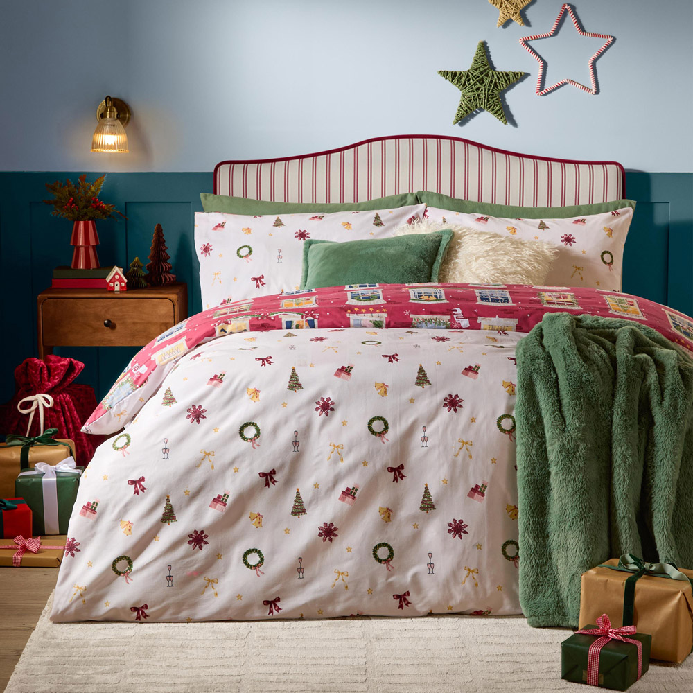 Furn Christmas Eve Single Cranberry Reversible Duvet Cover Set Image 2