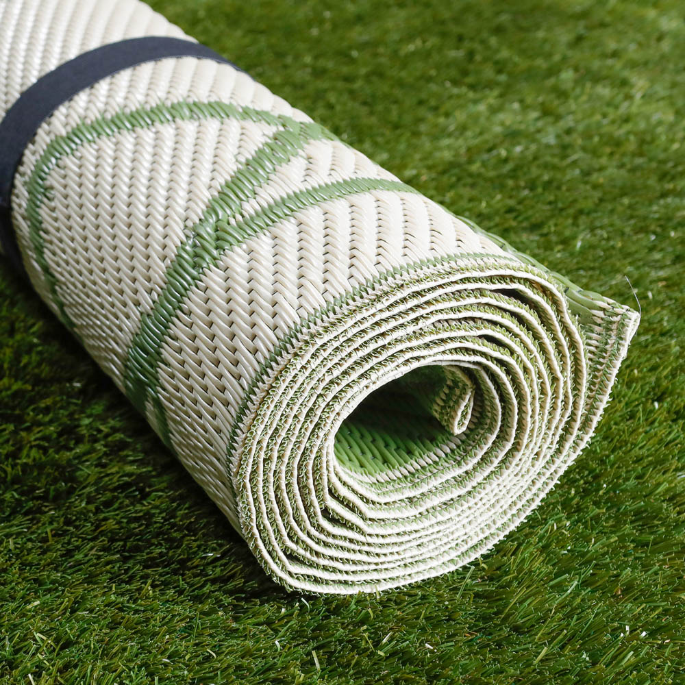 Streetwize Vintage Cream and White Reversible Outdoor Rug 120 x 180cm Image 5