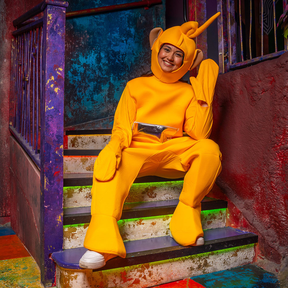 Teletubbies Laa-Laa Adult Costume Standard Image 4