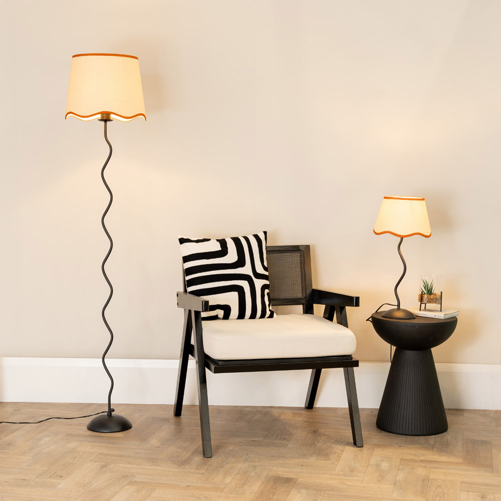 ValueLights Wiggle Linen Scallop Rust Edge Shade Black Metal Stem LED Table Lamp Image 5