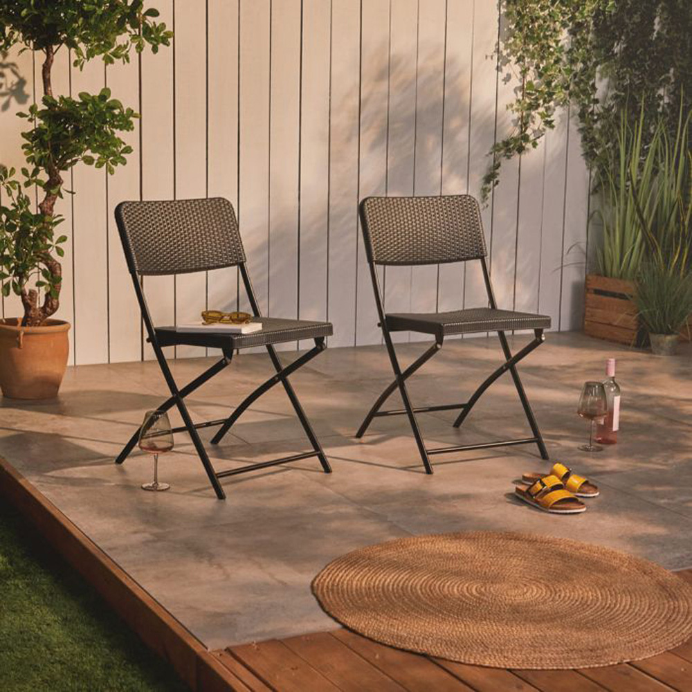 VonHaus Faux Rattan Folding Chair 2 Pack Image 4