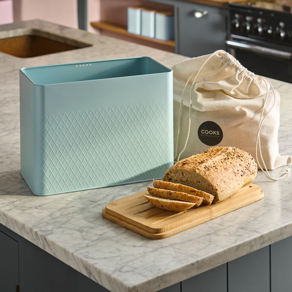 Cooks Professional Blue Diamond Pattern Bread Bin with Linen Bag and Bamboo Lid Image 2