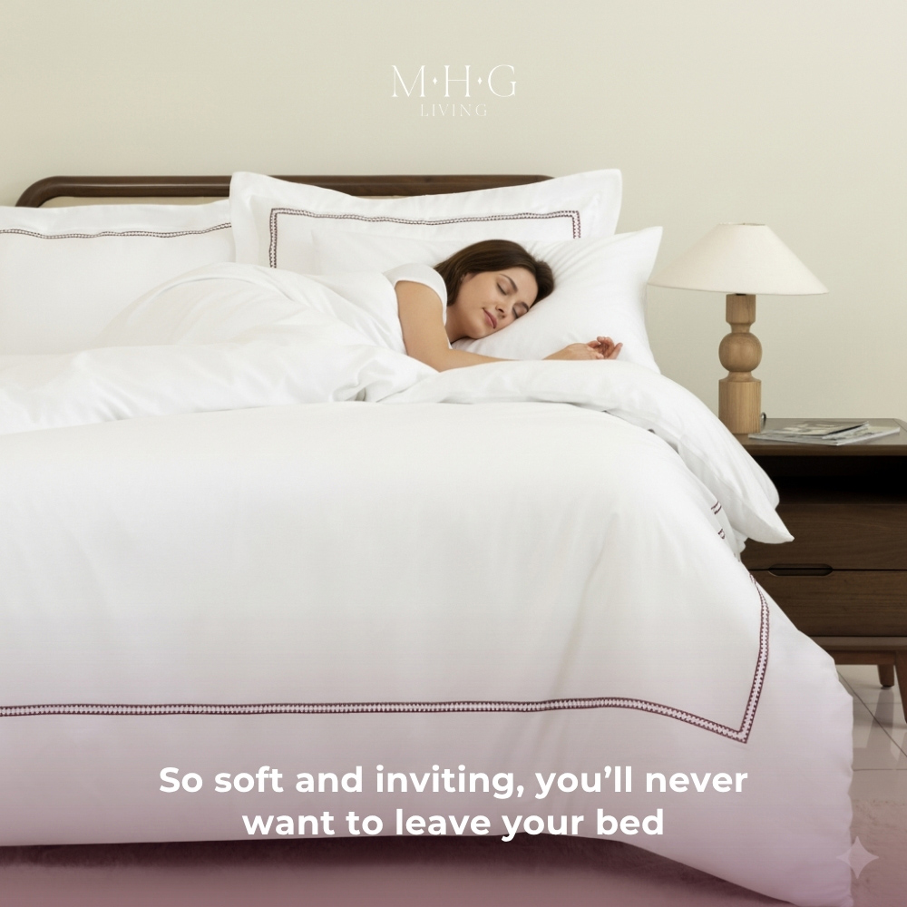 MHG Living Super King Size Mayfair Burgundy 200 Thread Count Duvet Cover Set Image 4