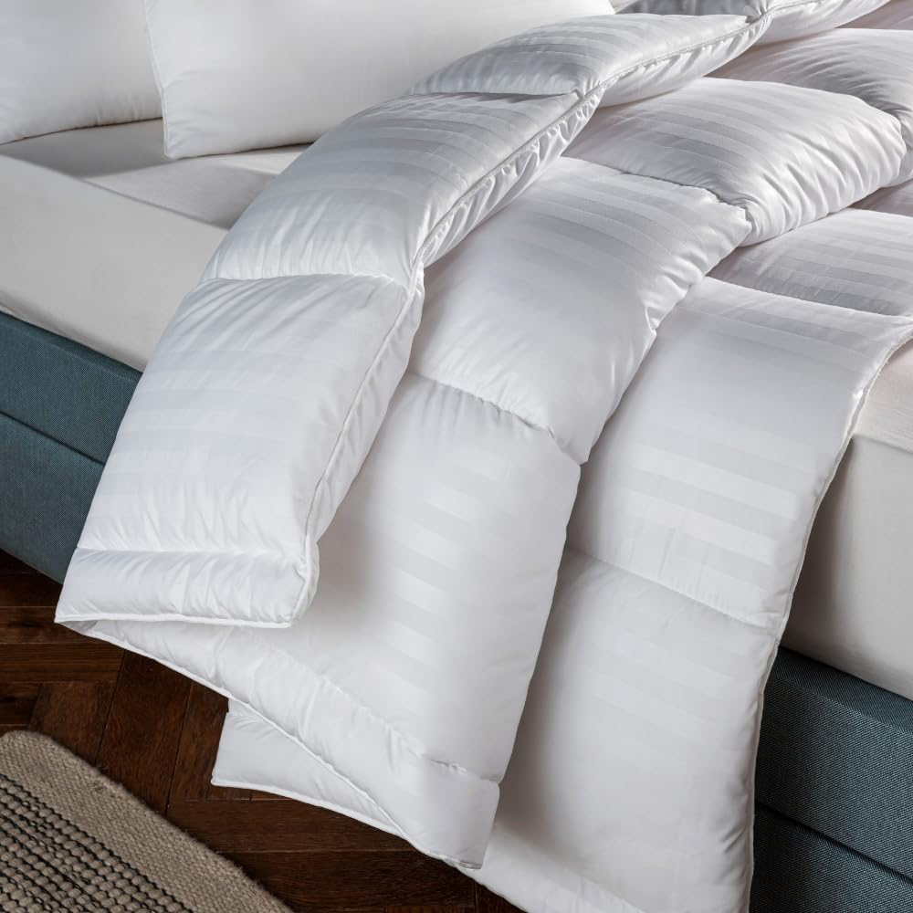 MHG Living Single White Striped Winter Hollowfibre Duvet 13.5 Tog Image 2
