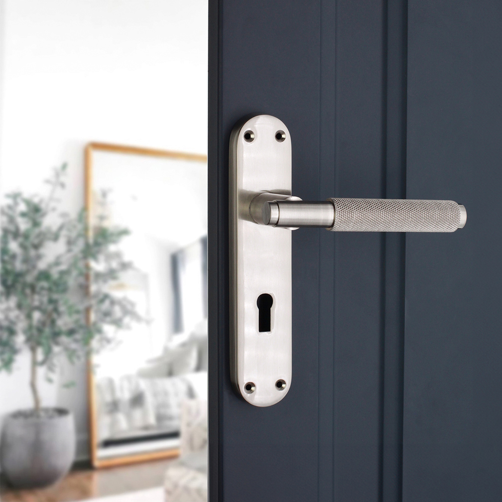 Spira Brass Connaught Satin Nickel Knurled Lever Door Handle with Lock Backplate 2 Pack Image 2