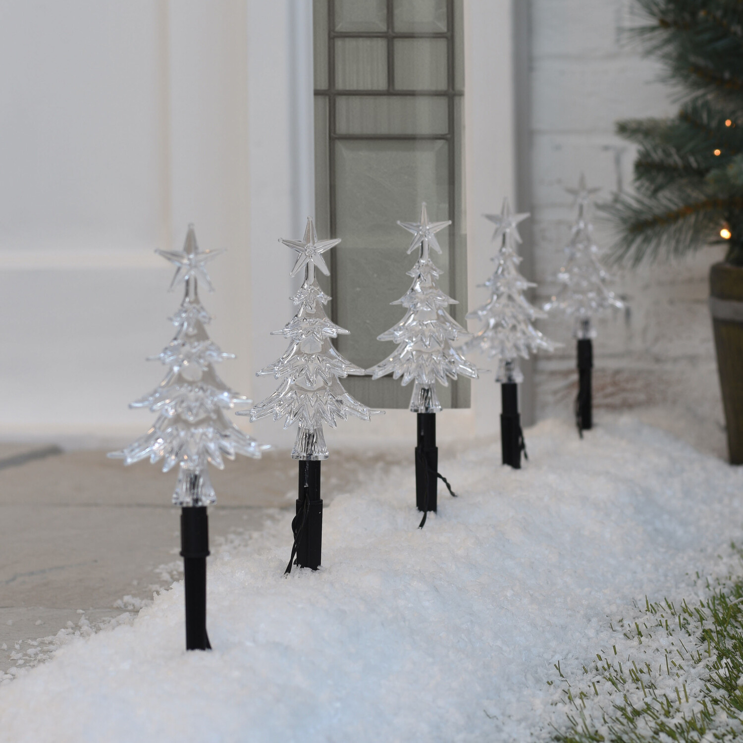 Green Christmas Tree Stake Lights Image 2