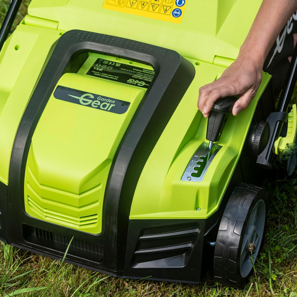 Garden Gear KH1068 2 in 1 2000W Lawn Scarifier and Raker Image 4