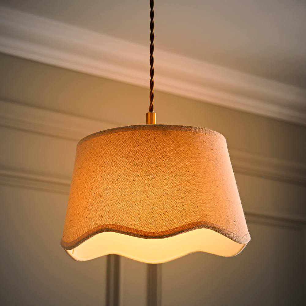 ValueLights Mabel Natural Linen Scallop Edge Small Lamp Shade Image 2