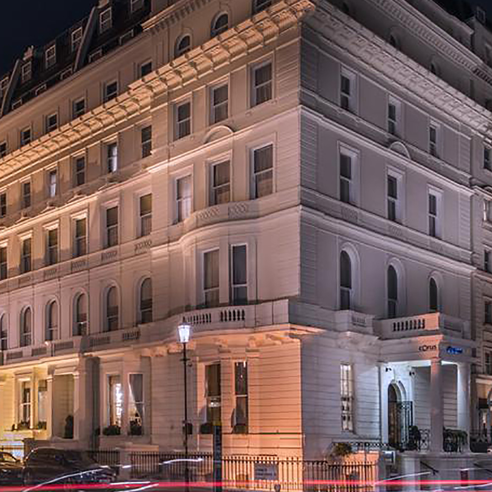Activity Superstore Romantic Escape with Shard View and Champagne Gift Experience 2 Pack Image 5