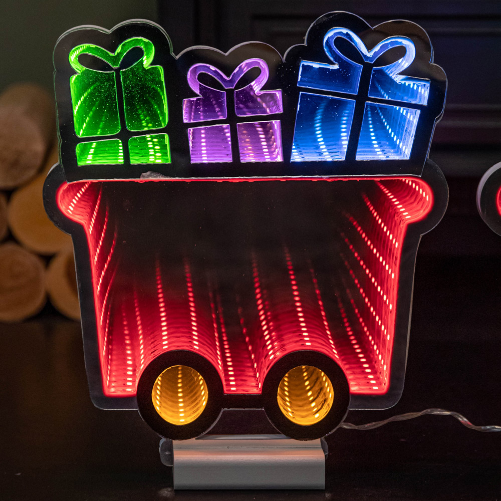 Samuel Alexander Infinity Christmas Train with 2 Carriages on Wood Base 70cm Image 6