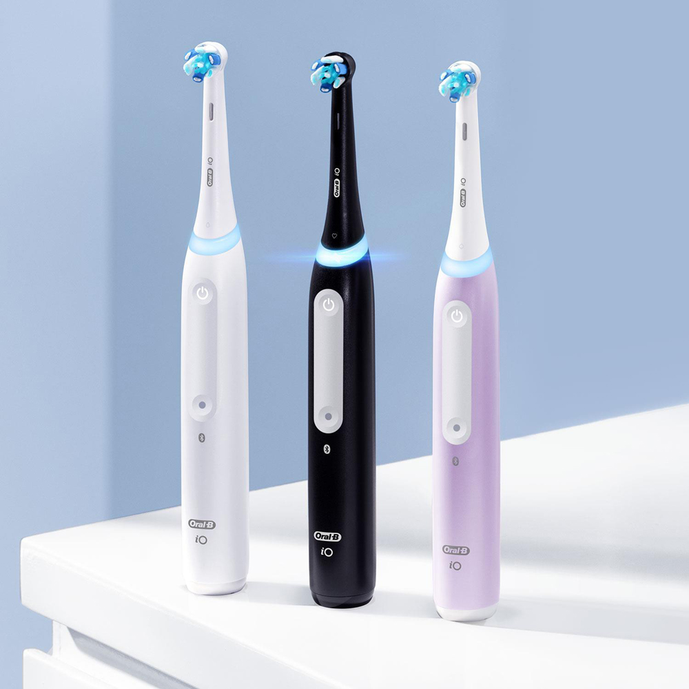 Oral-B iO4 White Electric Toothbrush with 4 Mode and 8 Cross Action Black Refill Head Image 2