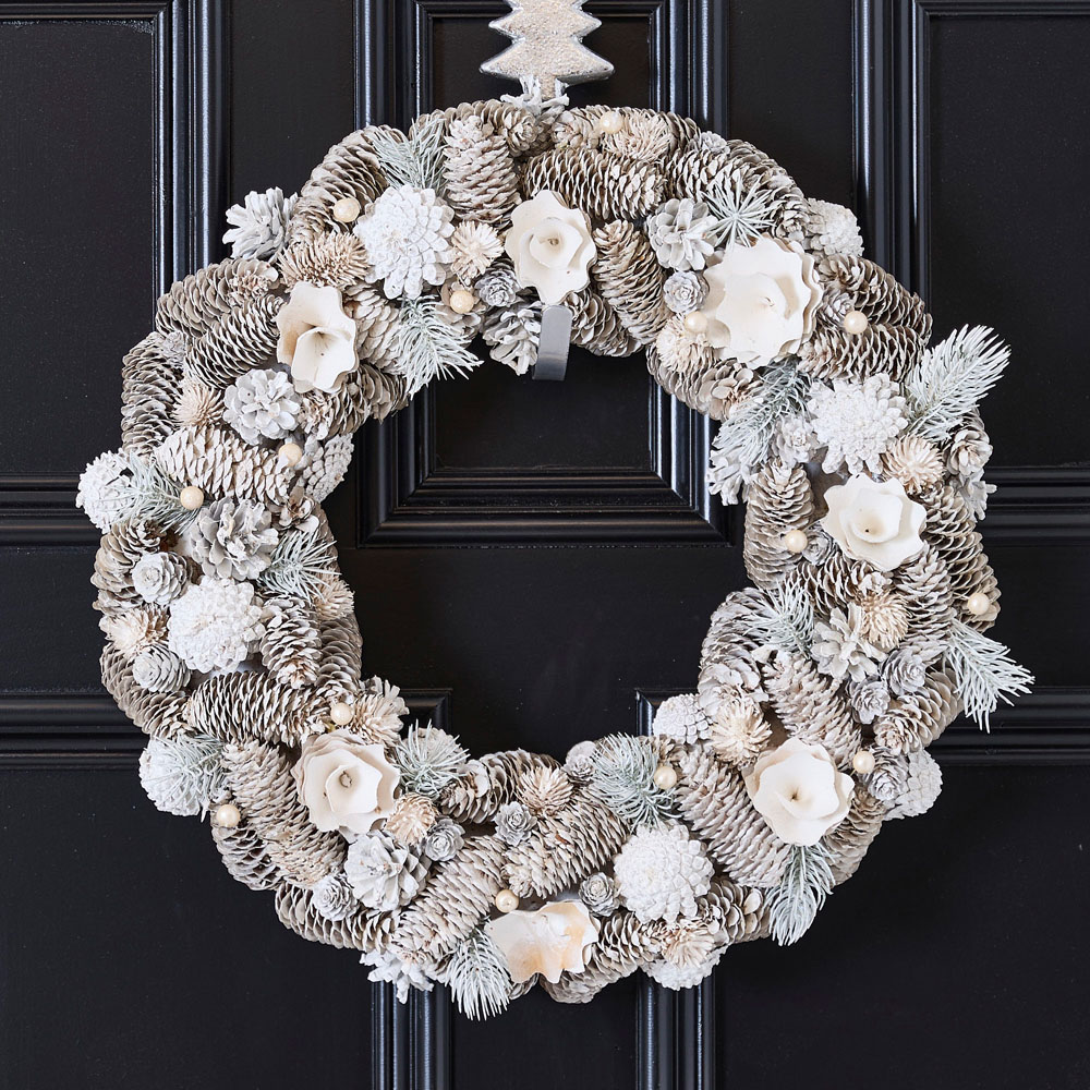 Dibor Giant Morning Frost Christmas Wreath 50cm Image 3