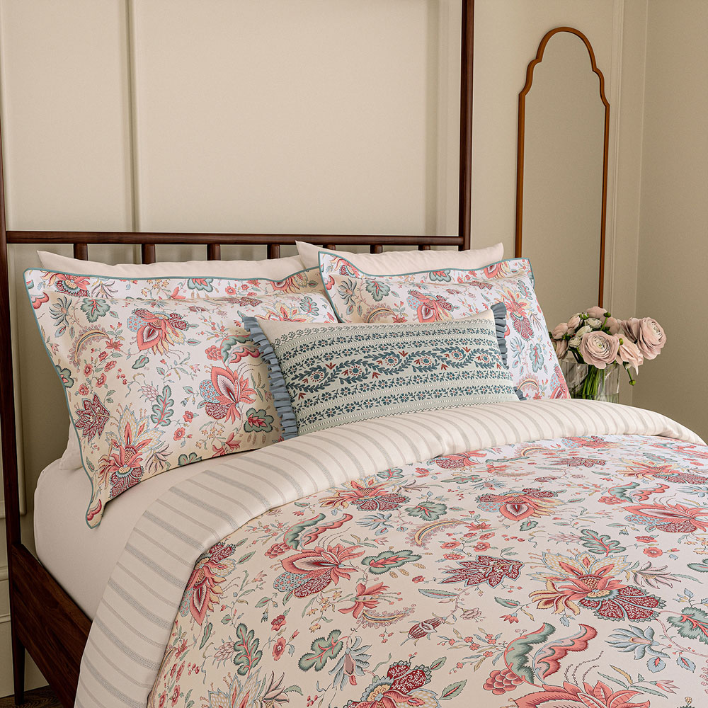 V&A Chintz Reverie Single Red and Teal Duvet Set Image 4