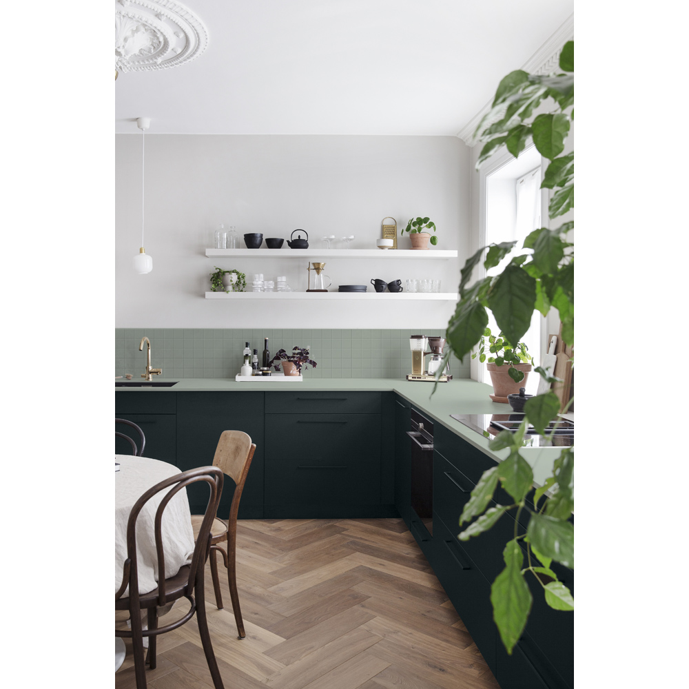 Maison Deco Refresh Kitchen Cupboards and Surfaces Charcoal Black Satin Paint 2L Image 5