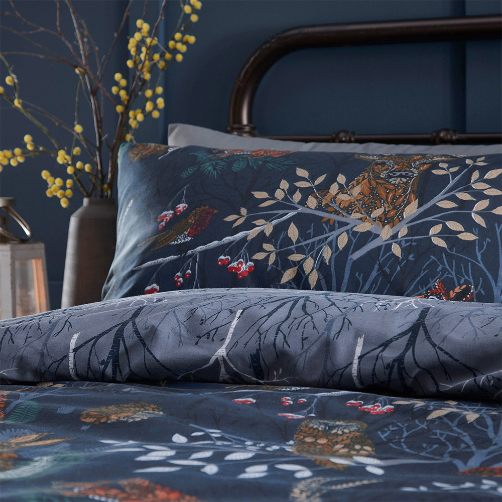 furn. Forest Fauna Woodland Super King Navy Duvet Set Image 3