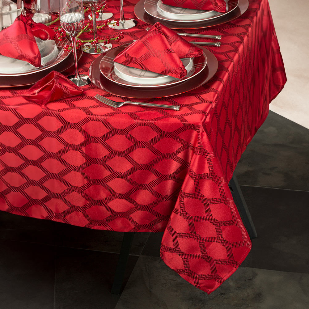 Waterside Geo Red 9 Piece Tablecloth Set Image 4