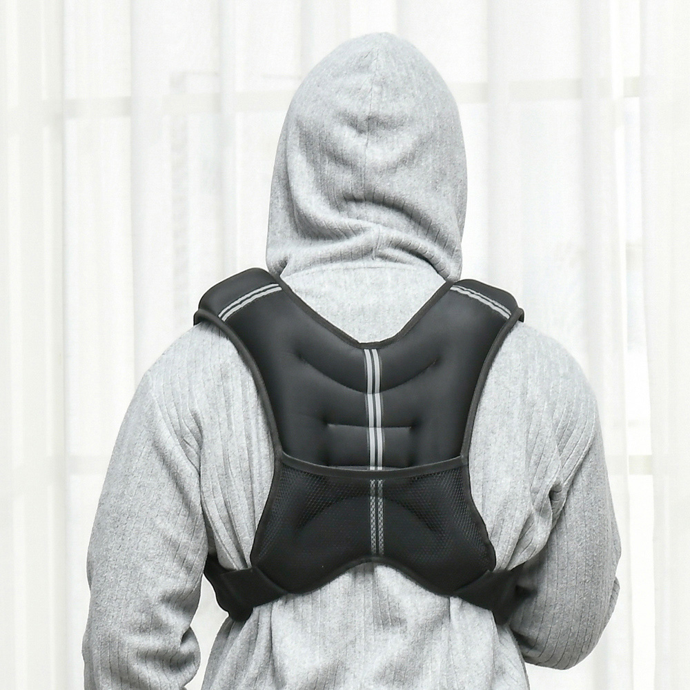 HOMCOM 8kg Adjustable Weighted Vest with Pocket and Reflective Strips Image 2