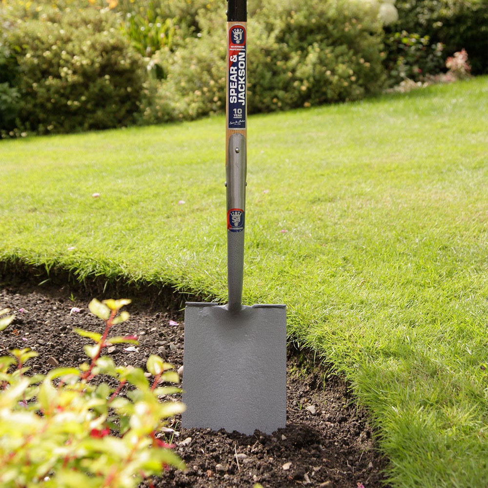 Spear & Jackson Neverbend Professional Treaded Digging Spade Image 4