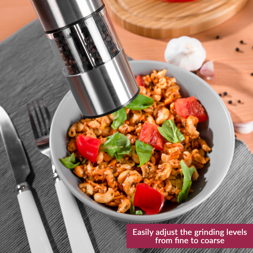 Innoteck Essentials Silver Stainless Steel Electric Salt and Pepper Mill Set Image 4