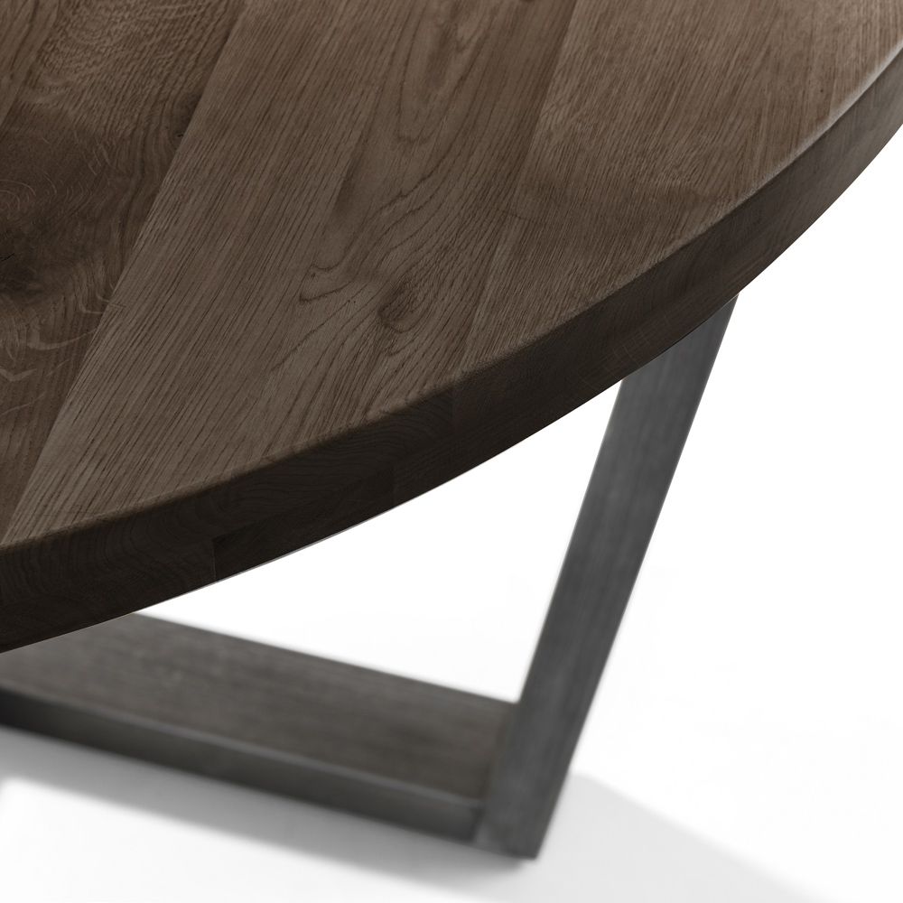 Julian Bowen Brooklyn 4 Seater Round Table Dark Oak Image 5