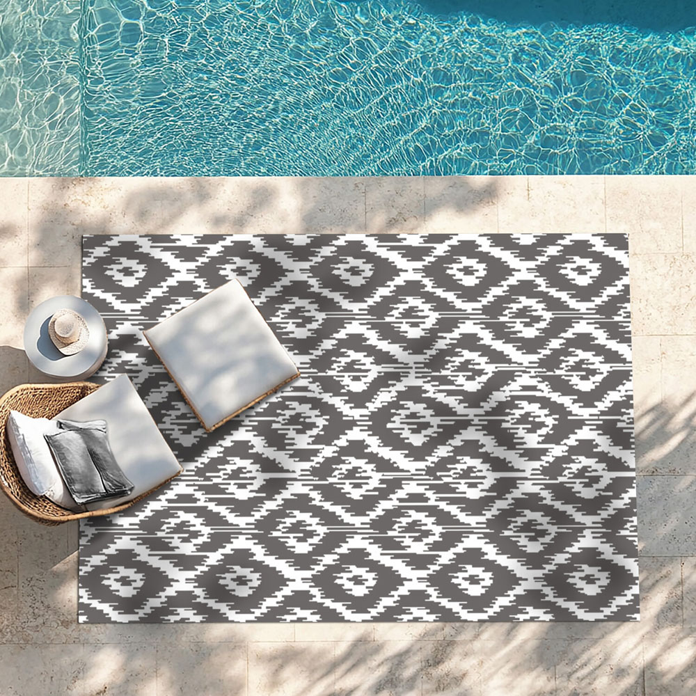 Diamond Patterned Rug Ruggable Diamond Haze Geometric Pattern Rug Charcoal Grey | Wilko