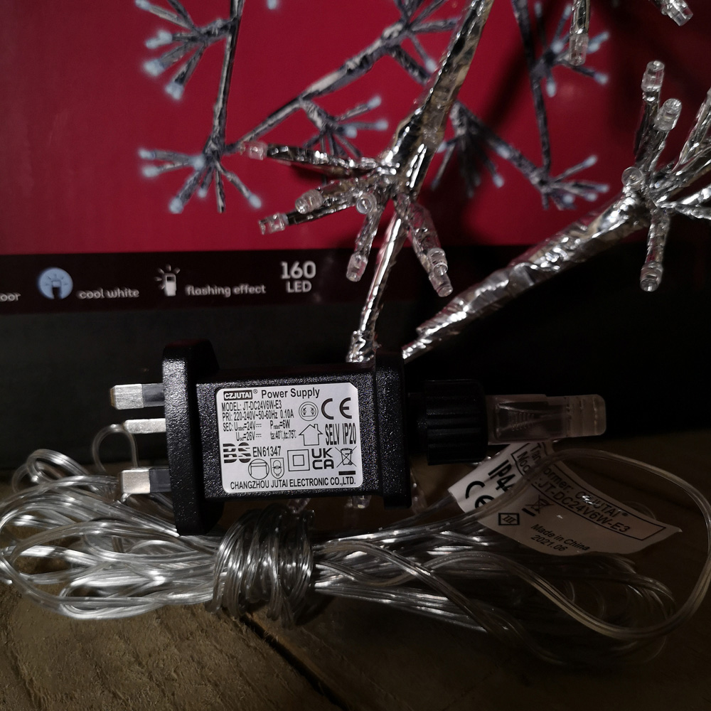 Samuel Alexander Cool White Star LED Outdoor Christmas Decoration 48cm Image 6