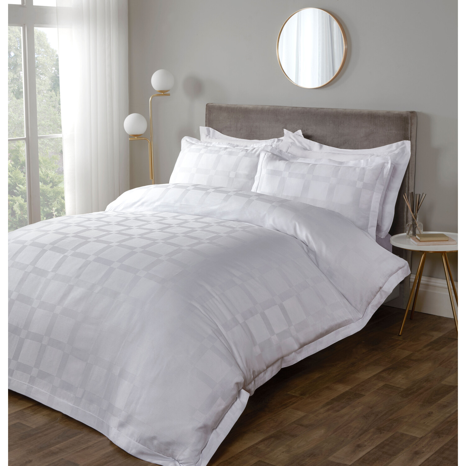 Sloane Check Duvet Cover and Pillowcase Set - White / Double Image 2