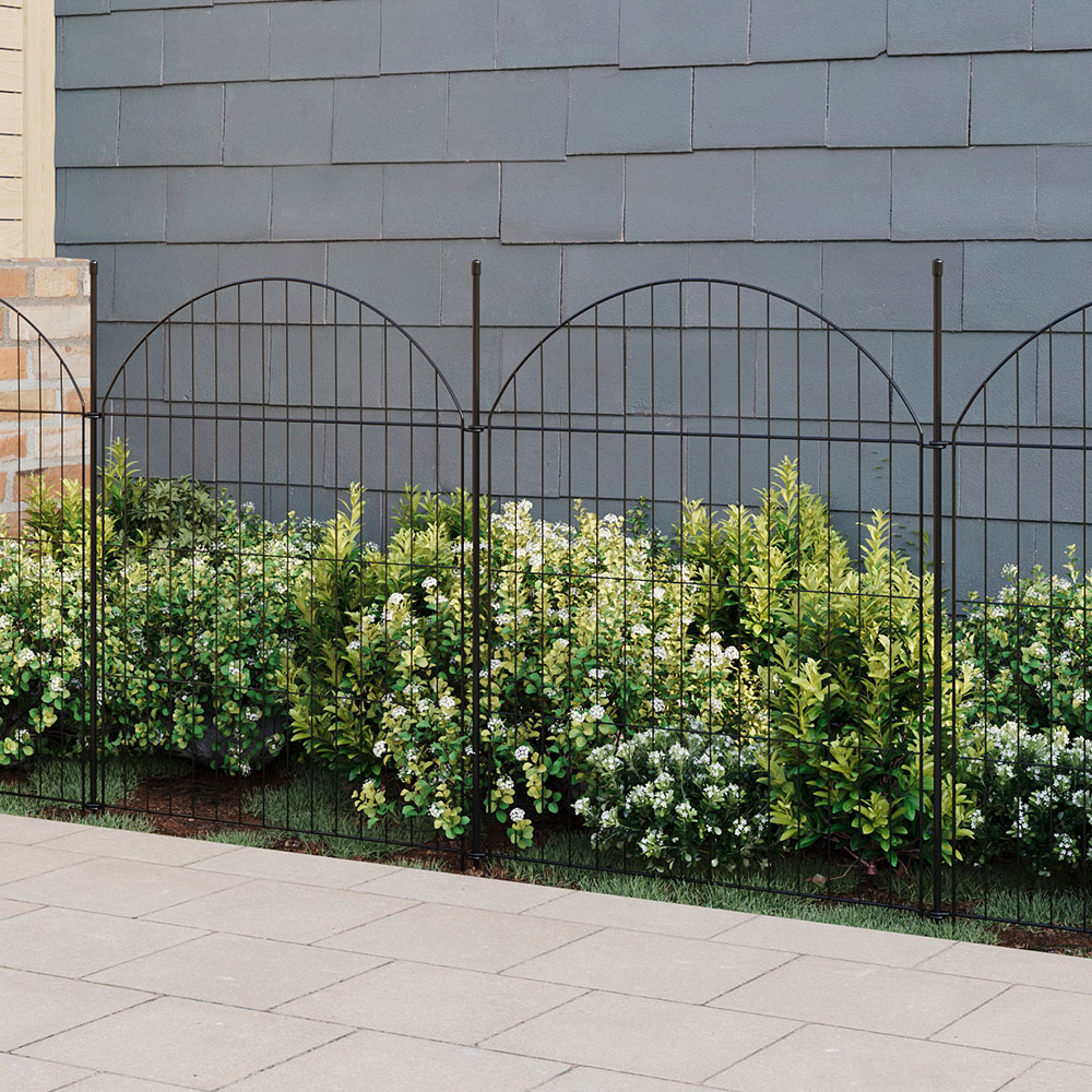 Living and Home 5 Piece Arch Top Metal Garden Fence Image 2
