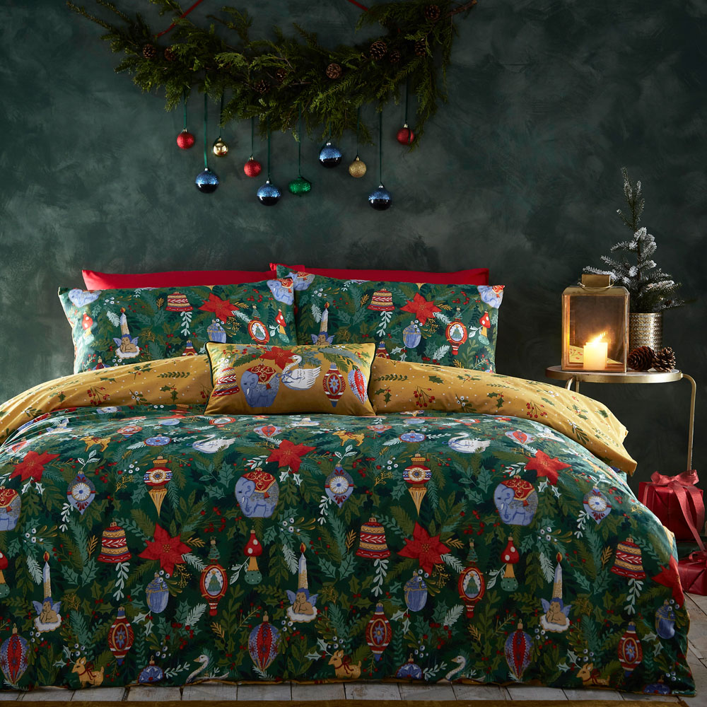 furn. Super King Green Deck the Halls Christmas Duvet Cover Set Image 1