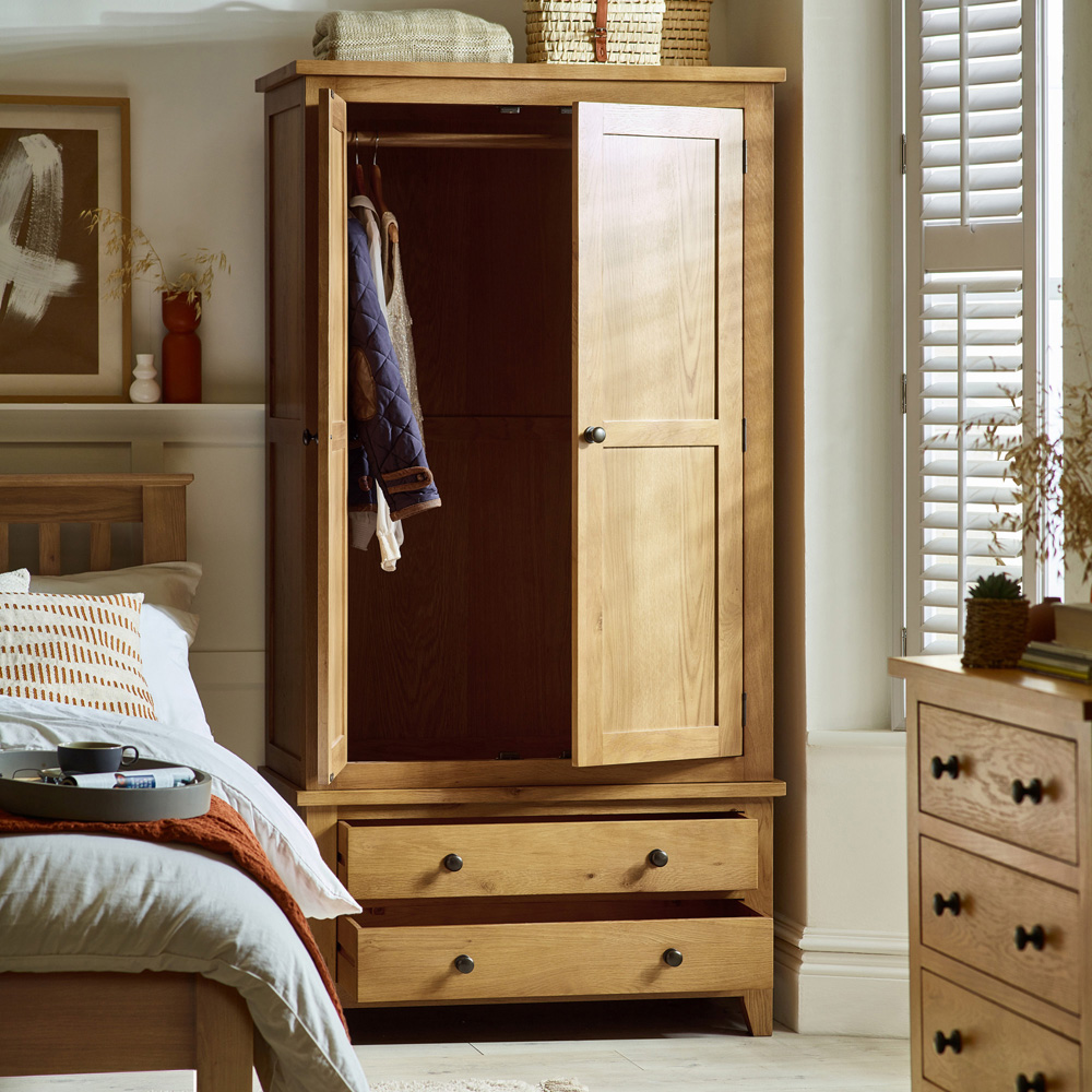 Julian Bowen Marlborough 2 Door 2 Drawer Oak Combination Wardrobe Image 7