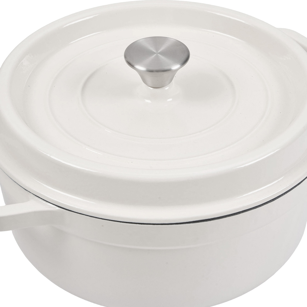 Living and Home 2.8L Beige White Enamelled Cast Iron Dutch Oven Image 5
