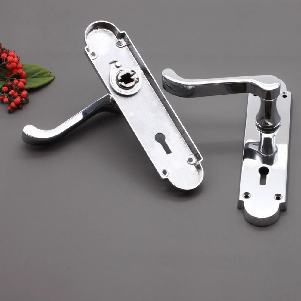 Spira Brass Oakley Polished Chrome Lock Lever Door Handle 2 Pack Image 3