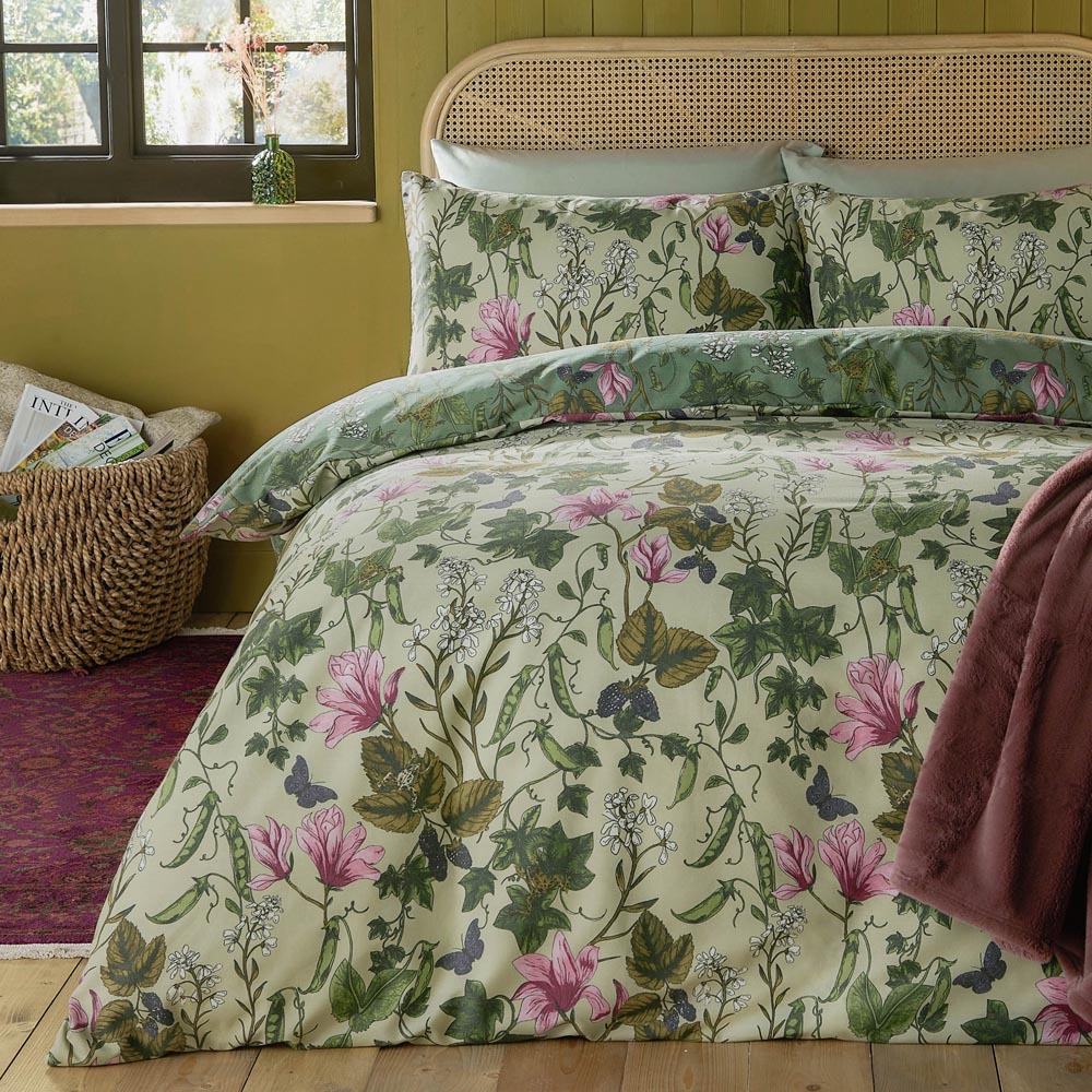Furn Super King Size Mystic Berry Floral Reversible Duvet Set Image 3