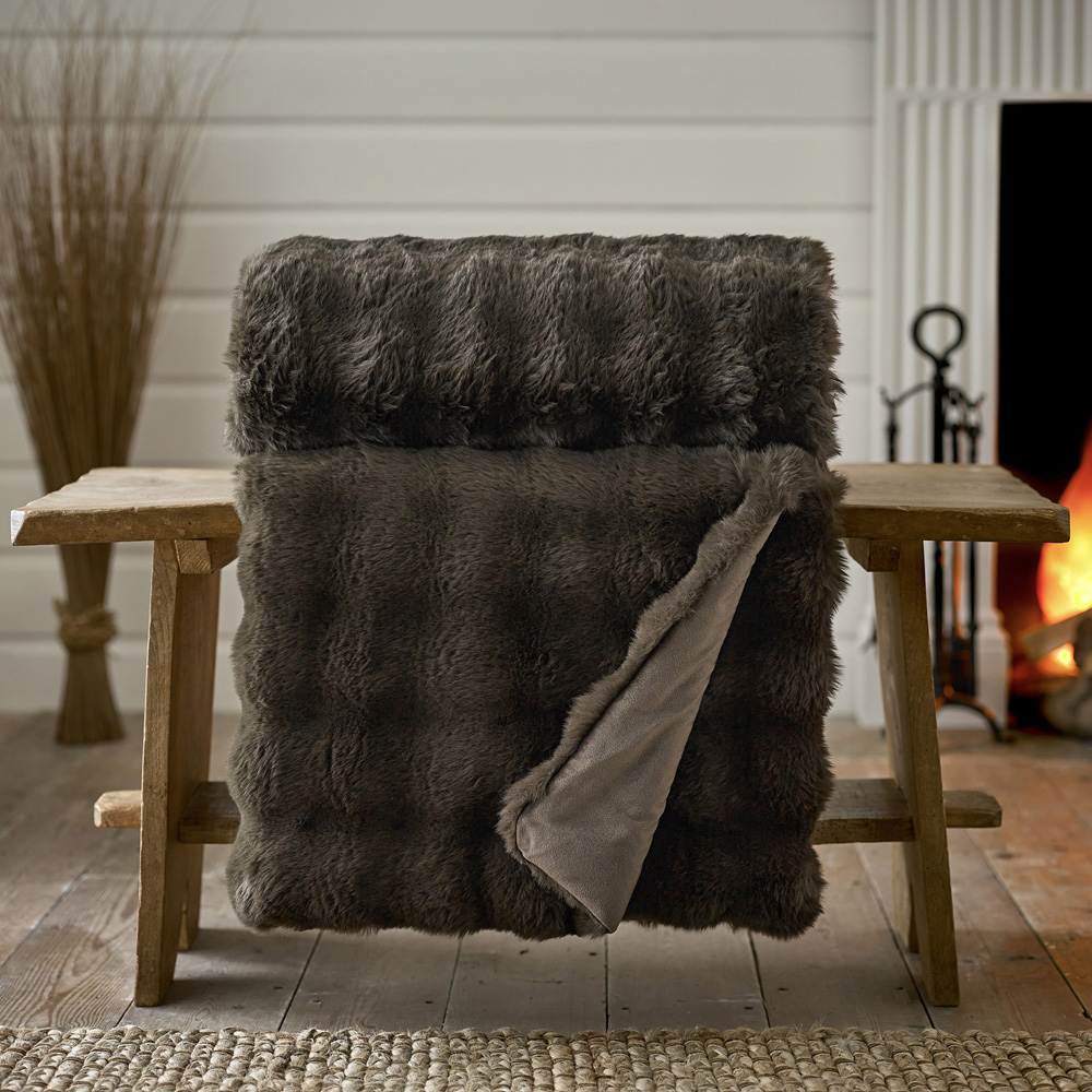 Deyongs Dey Fernley Dark Brown Faux Fur Throw 150 x 200cm Image 2