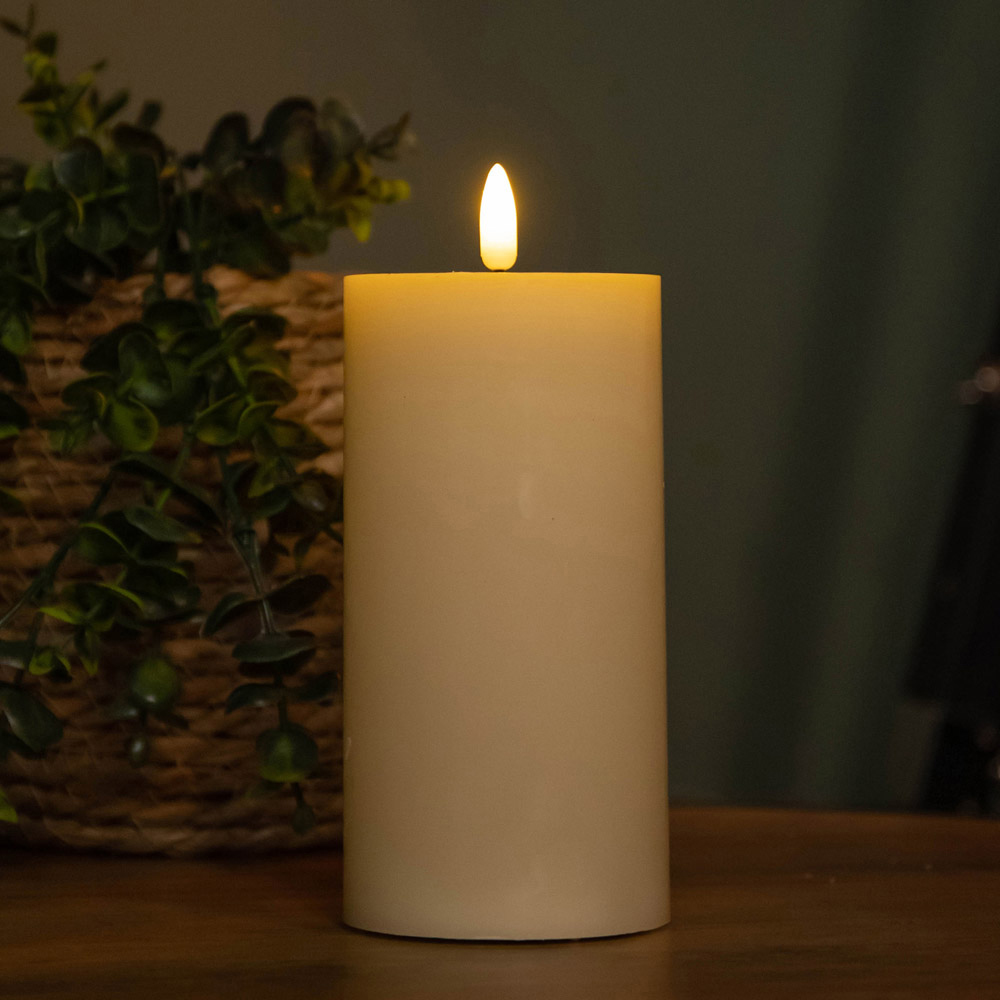 Samuel Alexander Warm White LED Wax Melt Candle with Timer Function 3 Pack Image 3