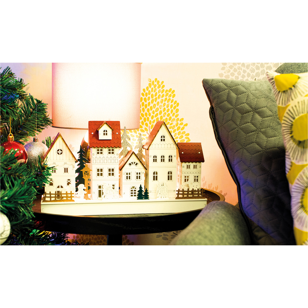 St Helens White and Red Flat Wooden Christmas Scenery Image 6