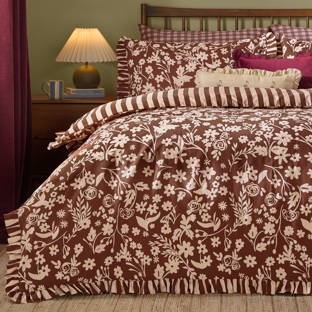 Furn Posie Super King Size Chocolate Frilled Reversible Duvet Cover Set Image 4