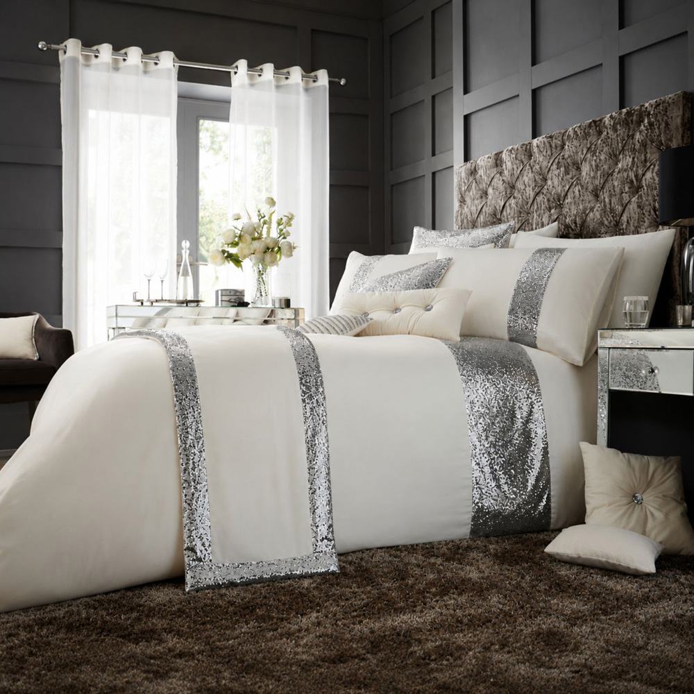 Smart Living Double Cream Glamorous Duvet Set Image 1