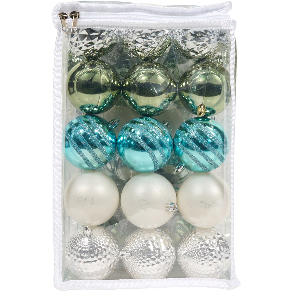 Set of 106 Nordic Noel Baubles Image 4