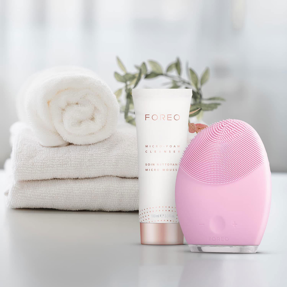 Foreo Micro-Foam Cleanser Gentle Foaming Face Wash 100ml Image 2