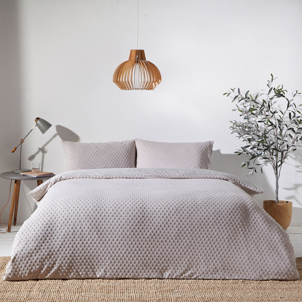 Yard Polka Double Stone Tuft Duvet Cover Set Image 1