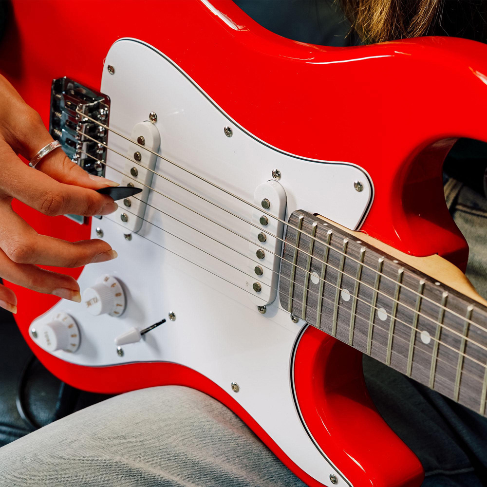 3rd Avenue Red 3/4 Size Electric Guitar Set Image 3