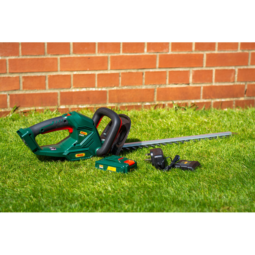 Webb 20V 50cm Cordless Hedge Trimmer Image 2