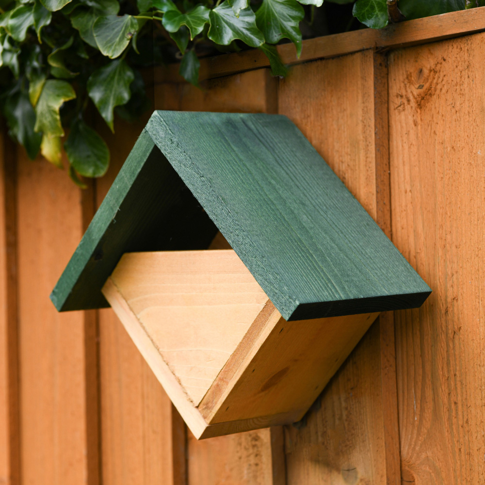 Happy Beaks Robin Nest Box with Green Roof Image 5