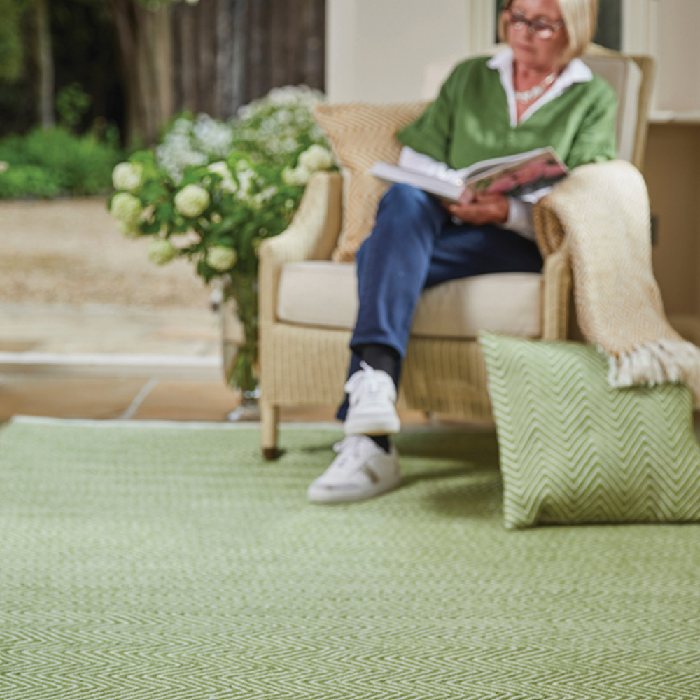Hug Rug Green Woven Herringbone Rug 80 x 150cm Wilko