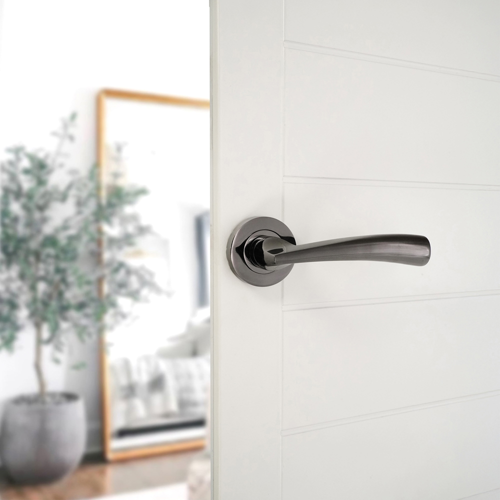 Spira Brass Leygo Black Nickel Lever on Rose Door Handle 2 Pack Image 2