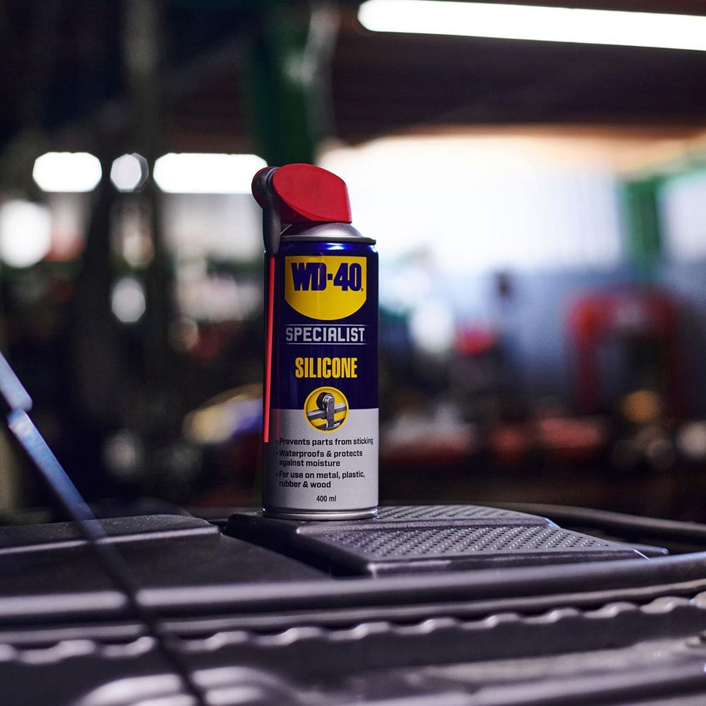 WD-40 Specialist All-Weather Protection Silicone Lubricant Spray 400ml Image 2
