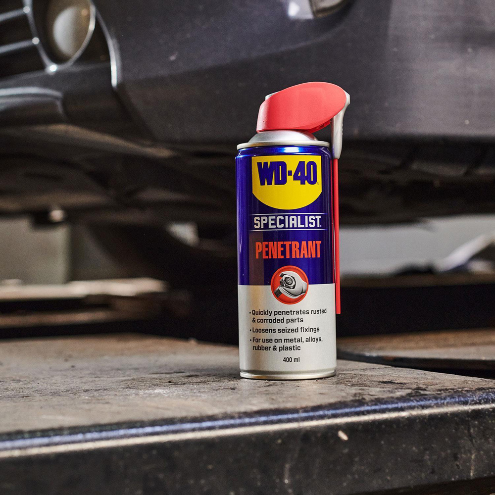 WD-40 Ultimate Multi-Use Lubricant 5L with Spray Applicator and 400ml Specialist Penetrant Image 2