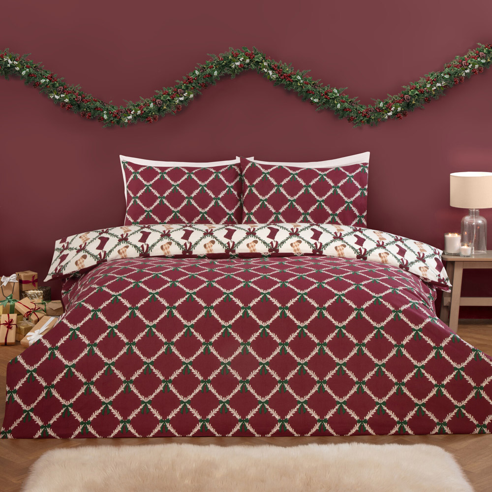 Christmas Stockings and Bows Duvet Set Superking Image 2