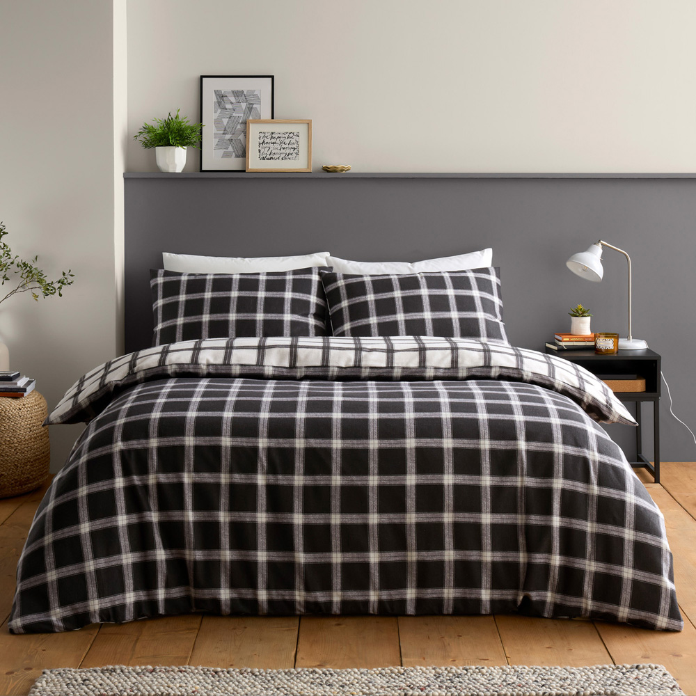 Finley Check Duvet Set Black Single Image 1